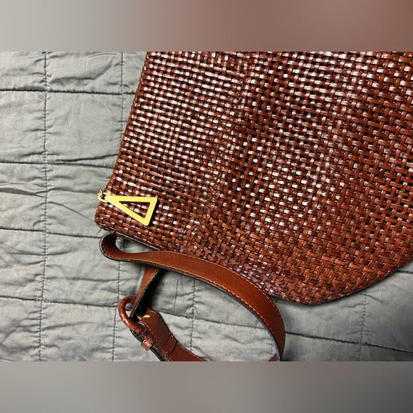 Americana by Sharif — Woven Leather Crossbody Bag - Picture 3 of 8